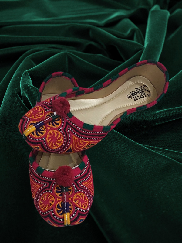 Foot Wear/Khussa Lovers